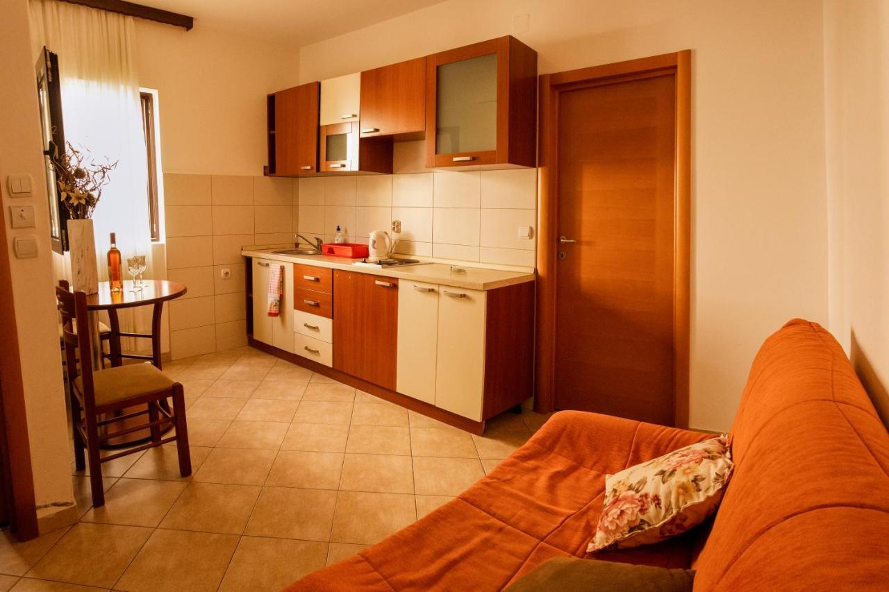 Apartments And Rooms Marija Будва Экстерьер фото